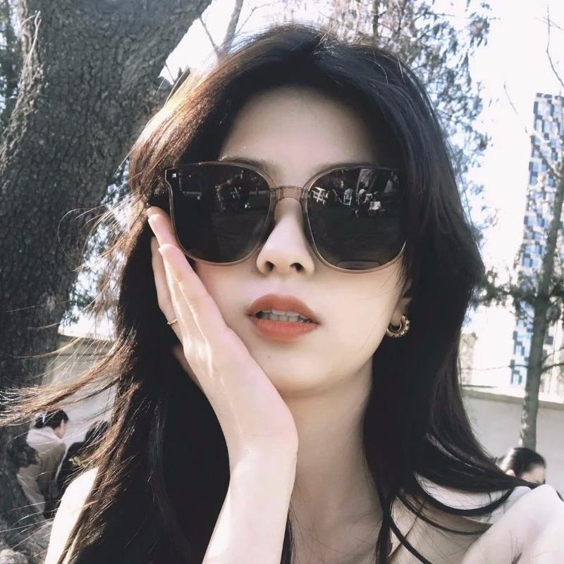 Folding Sunglasses, Portable, Ultra Light Sun Protection, UV Protection, Sunglasses for Both Men and Women