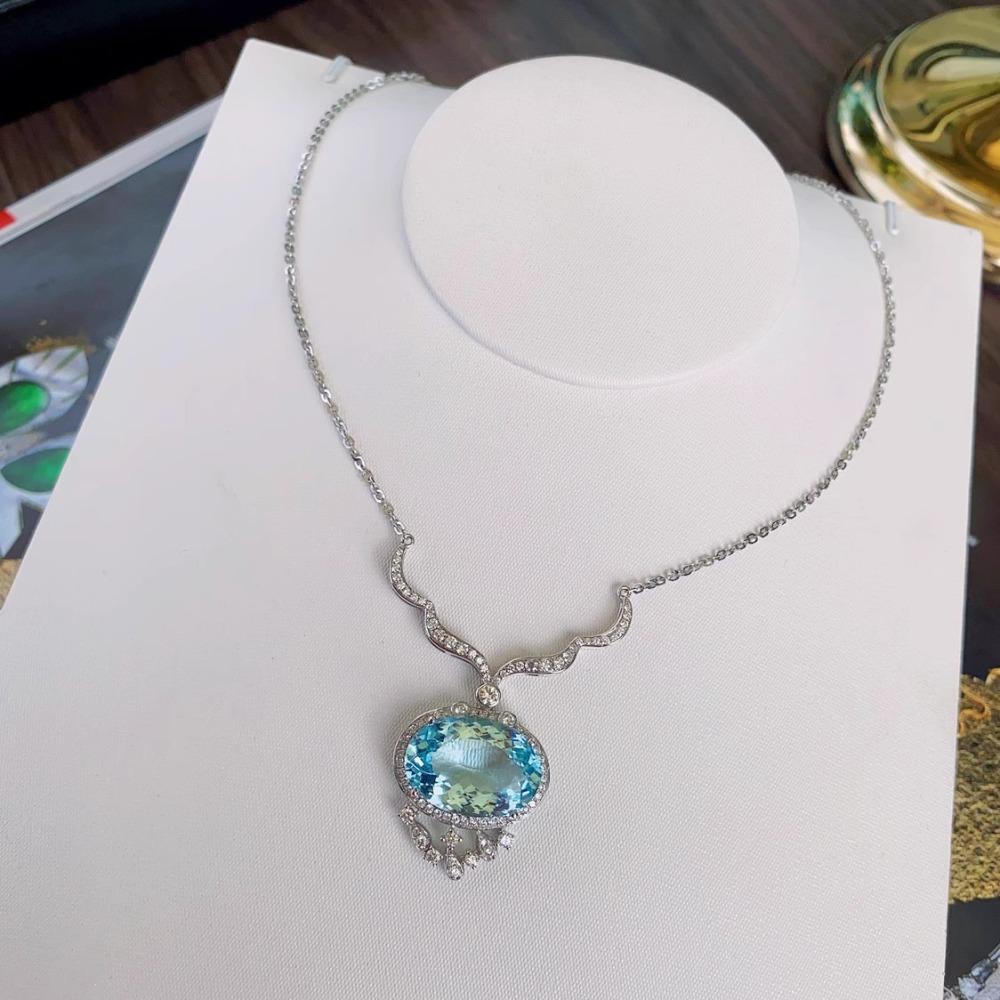 Fashion Aquamarine Pendant Necklace Women Luxury Oval Gemstone Jewelry Big Carat Elegant Chic Accessory
