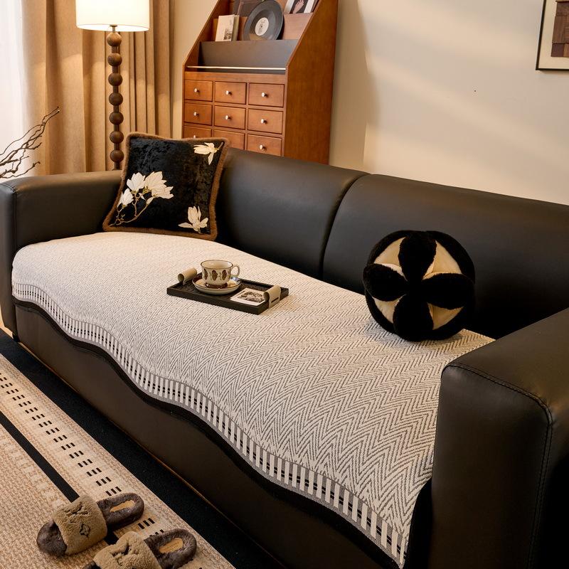 

New Special-Shaped Sofa Cushion, Universal In All Seasons, High-End Sense, Straight Row Fixed Non-Slip Seat Cushion, Leather Sofa Cover 90*90cm