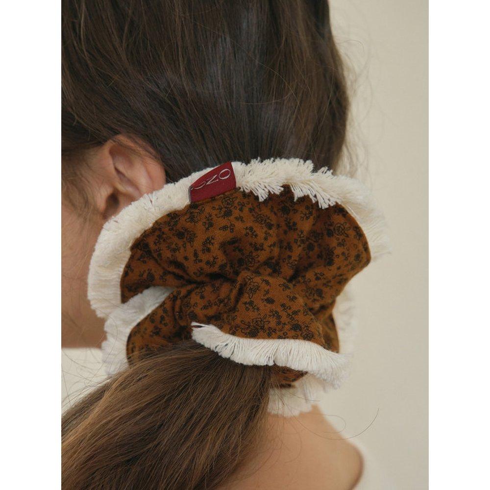 Flower Tassel Scrunchie_Camel(O25-Acc05)