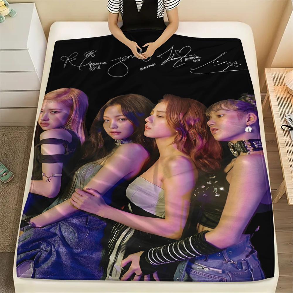 1pz Coperta in Flanella con Stampa BLACKPINK, Alta Qualità per Tutte le Stagioni, Arredamento per la Casa, Calore e Comfort, Perfetta per Regali di Natale