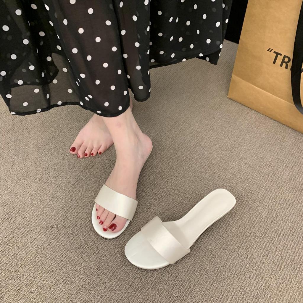 Simple and High-end Satin One-word Cat and Slippers Outer Wear Women's 2025 Summer New Open-toed Stiletto Mid-heeled Sandals