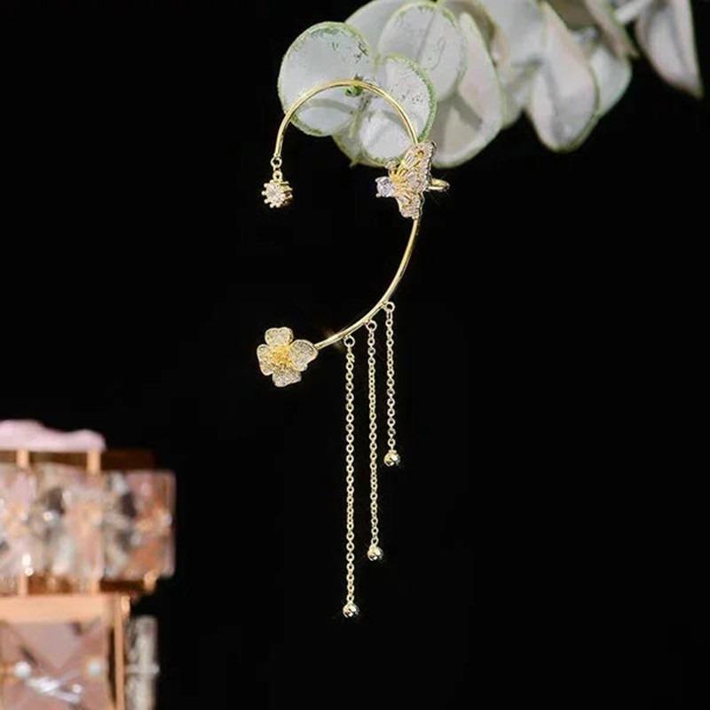 Golden Butterfly Ear Clips with Pendant Diamond Jewelry Gift Wedding Earrings Elegant Handcarved Design Ear Clips Without Piercing