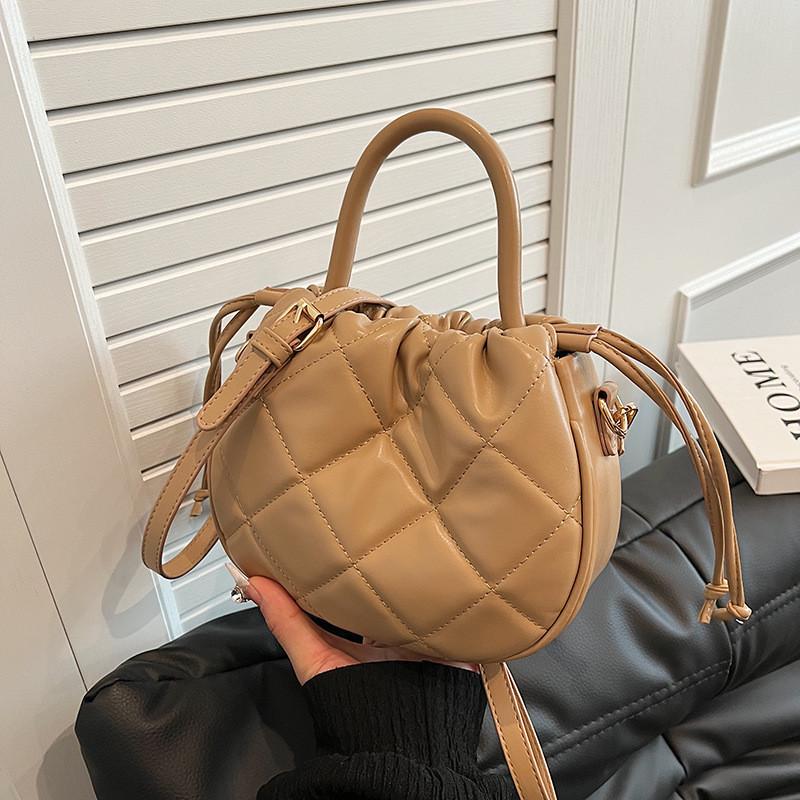 

IELGY Корейская версия плиссированной сумки в стиле ретро, ​​универсальную модель можно носить в руке, можно использовать в качестве сумки-мессенджера для женщин, рисующих облачную сумку. хаки