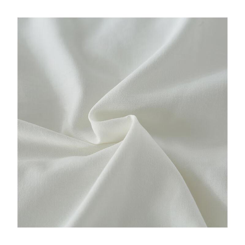 Playboy Quick-Warm Winter Quilt