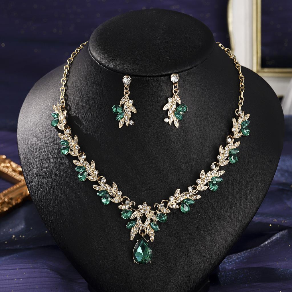 European and American Retro Necklace Earrings Set Bridal Wedding Banquet Dress Accessories Exaggerated Luxury Ruby Two-piece Set 2026