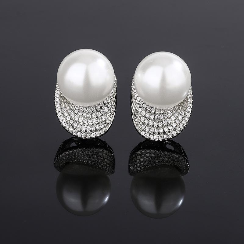 

Ювелирные изделия Медное основание Позолоченные Серьги-пусеты с жемчугом из перламутра Женские 12 мм