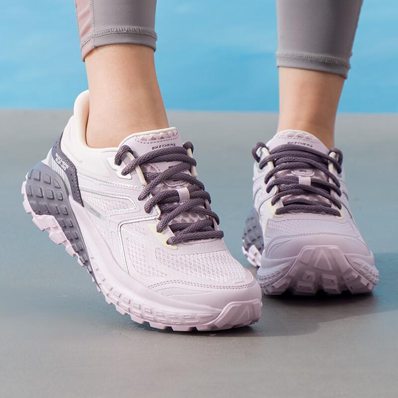 Skechers Women s 150681 Chunky Lifestyle Sneakers 6.5