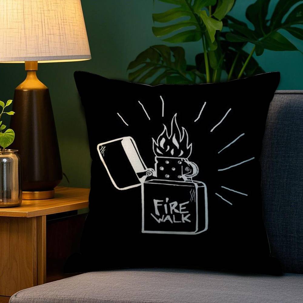 L-Life Is Strange Pillow Case Plush Fabric Soft Double Sided Print Home Sofa High Quality Cushion Cover Throw