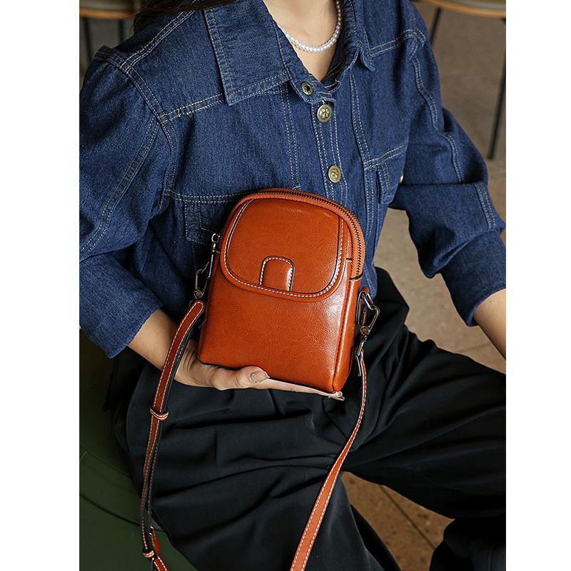 Simple Design Oil Waxing Split Leather Women Phone Bag New Retro Style Single Shoulder Mini Crossbody Bag Fashionable Small Bags