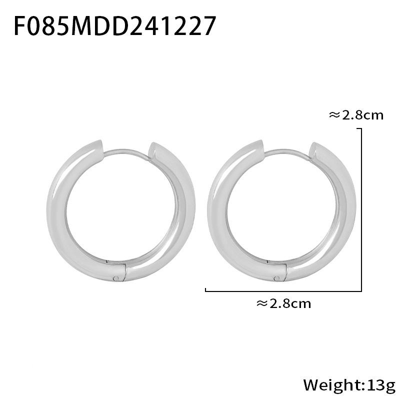 

Mili Stainless Steel Temperament Earrings: 18K Gold-Plated Versatile Cuffs for Women