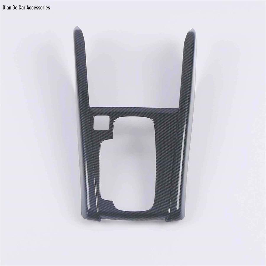 Honda Fit 21st Gen Interior Accessories: Carbon Fiber Texture for Window Switch, Door Handle, and Steering Wheel.