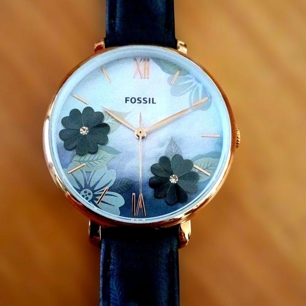 Used Price reduction! FOSSIL ladies watch flower pattern