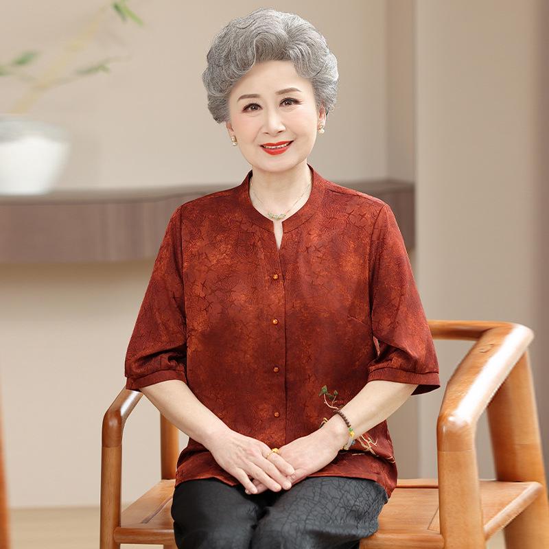 

Grandma s Summer Embroidered Silk V-Neck Top - Seven-Sleeve Style for Middle-Aged and Elderly Women 4XL (135-150 lbs) червоний