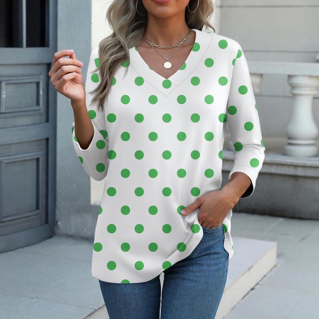 Women's Casual Fashion Sexy Comfortable V-neck Spotted Three-quarter Sleeve Top