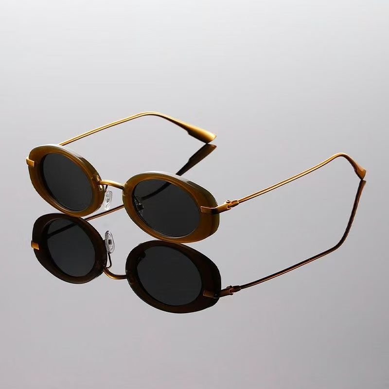 New Fashion Men Metal Small Frame Oval Sunglasses Vintage Women UV400 Sunscreen Eyeglasses High Definition Gafas De Sol