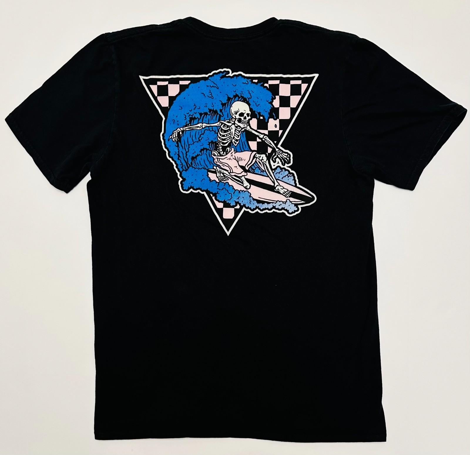 LCM International Skeleton Surfer Graphic Print Black Mens Medium Shirt S разноцветный