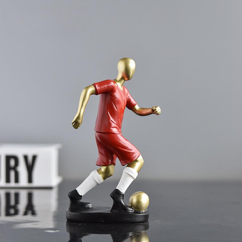 Football players figure statue Modern home office desktop ornament small decoration crafts resin home Front Desk decor sculpture