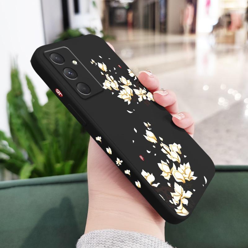 Golden Petal Flower Phone Case For Samsung Galaxy A56 A36 A26 A16 A06 A17 A07 A55 A35 A25 A15 A05 A54 A34 A24 A14 A04 4G 5G Cove