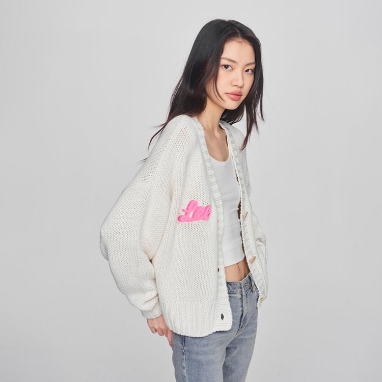 Lee Comfortable V-Neck Textured Brand Badge Short Sweater Women sweater Off-White LWT009176100096A00005