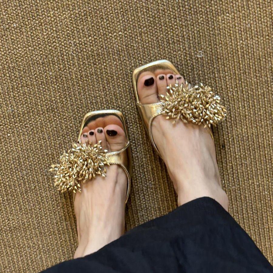 French high-end fireworks thick heel super versatile one-word slippers women wear open-toed square head temperament cool slippers