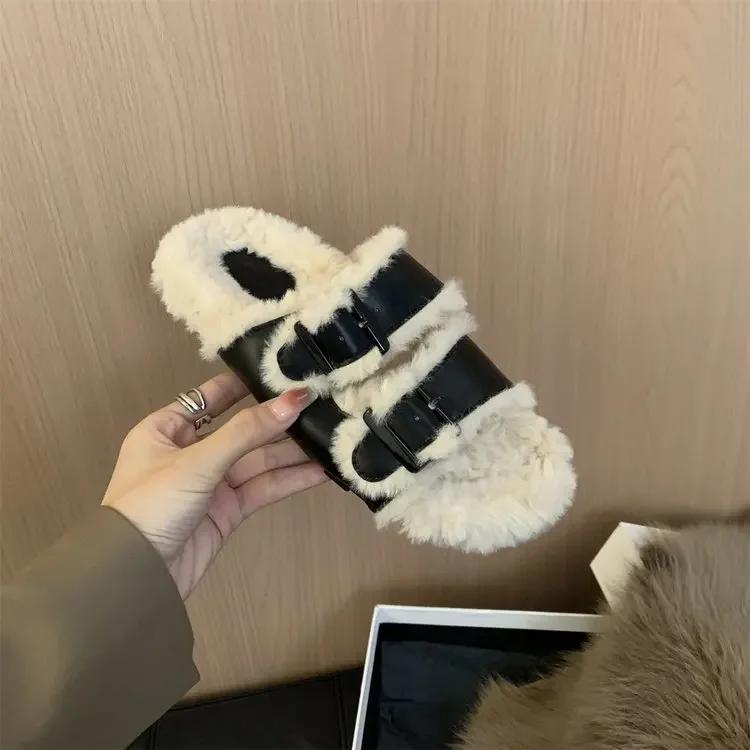 

Мода Женские Тапочки Уличные Шлепанцы Pantofle Флок Платформа Мех Вьетнамки 2025 Плоские Плюшевые Осенние Тканевые Римские Туфли Домашние Средние Туфли 35 чёрный