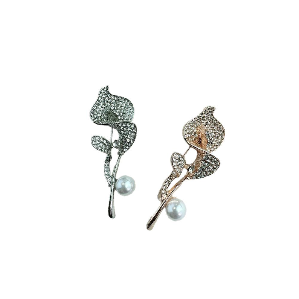 Full Diamond Inlaid Zircon Calla Lily Brooch, High-end Luxury Temperament Brooch, Personalized Design Sense, Suit Accessories