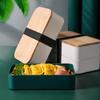 Mikrowellengeeigneter japanischer Lebensmittelbehälter, geräumige doppelstöckige Kunststoff-Bento-Lunchbox mit Besteck und Bambusdeckel