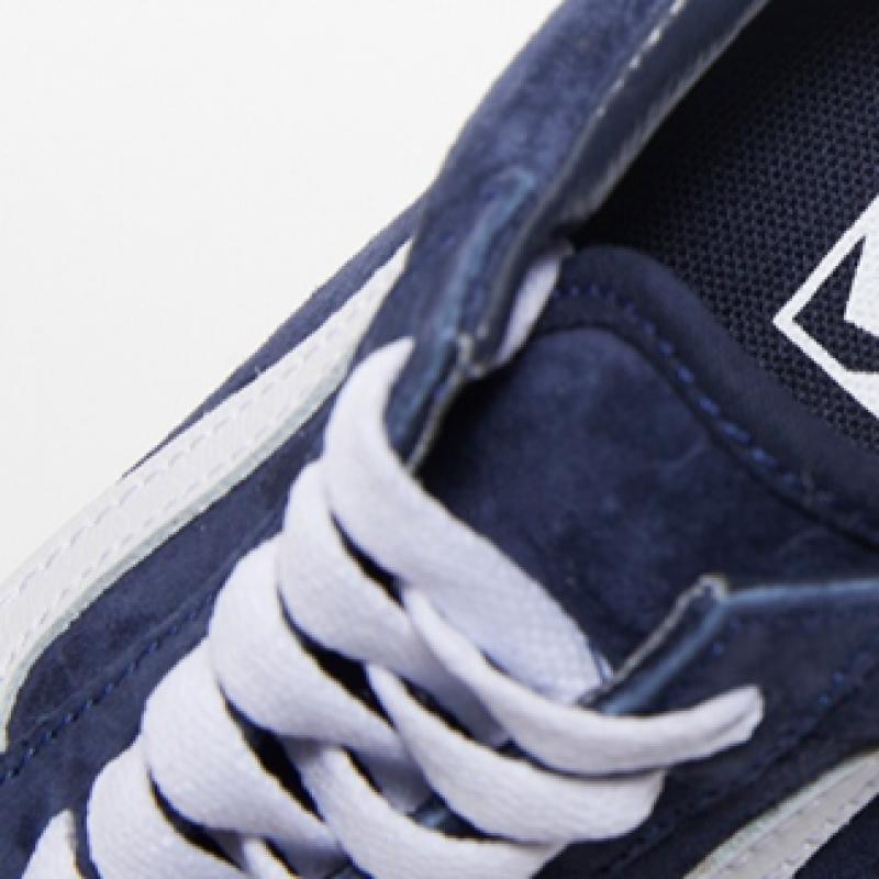 Barnes Old School   Pig Suede Navy Vn000cr5bx91