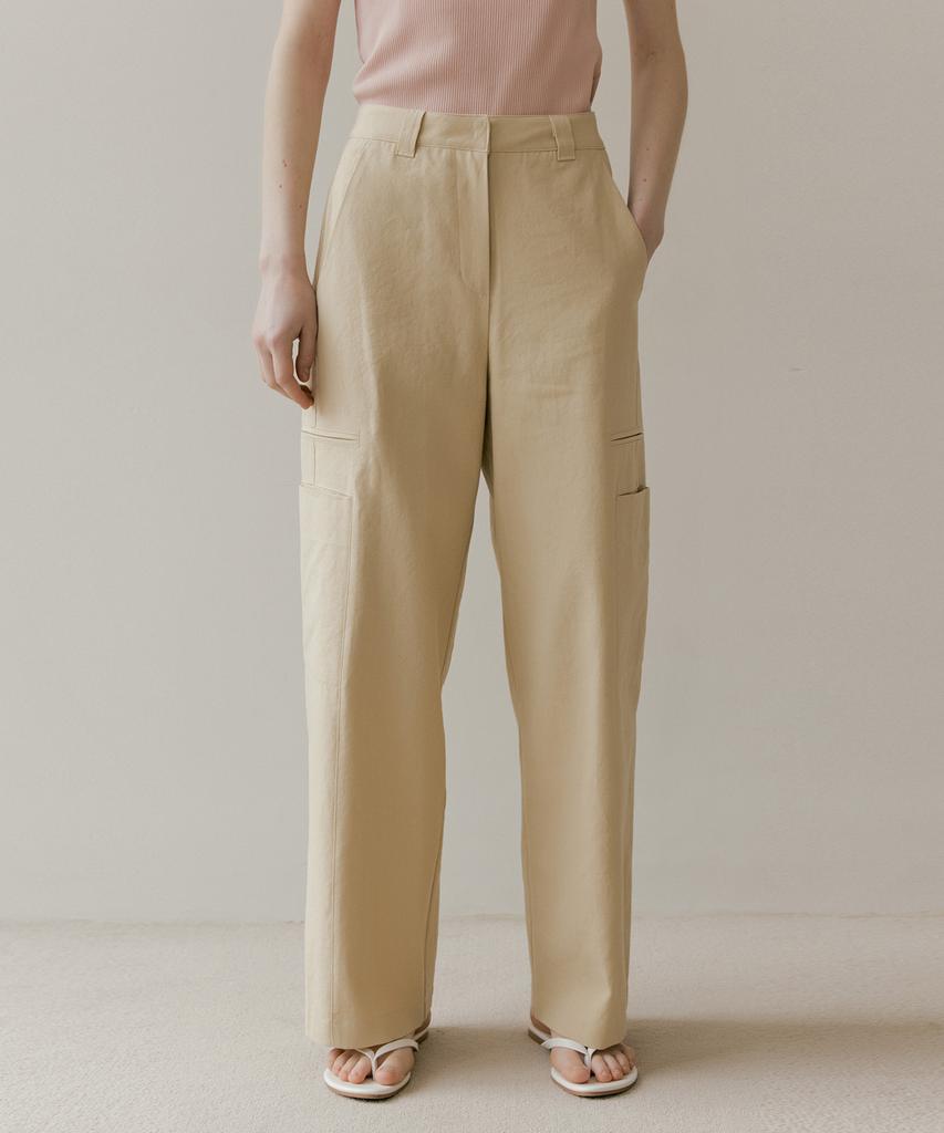 THE PENNY Linen Cargo Pants - Beige