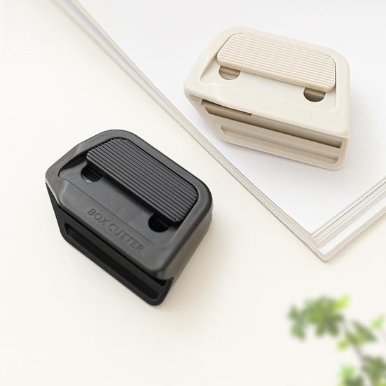 2Pcs Mini Magnetic Unboxing Cutter with Safety Ceramic Blades Auto-Retract Grooves Box Opener for Cardboard Crafts Portable Package Opener