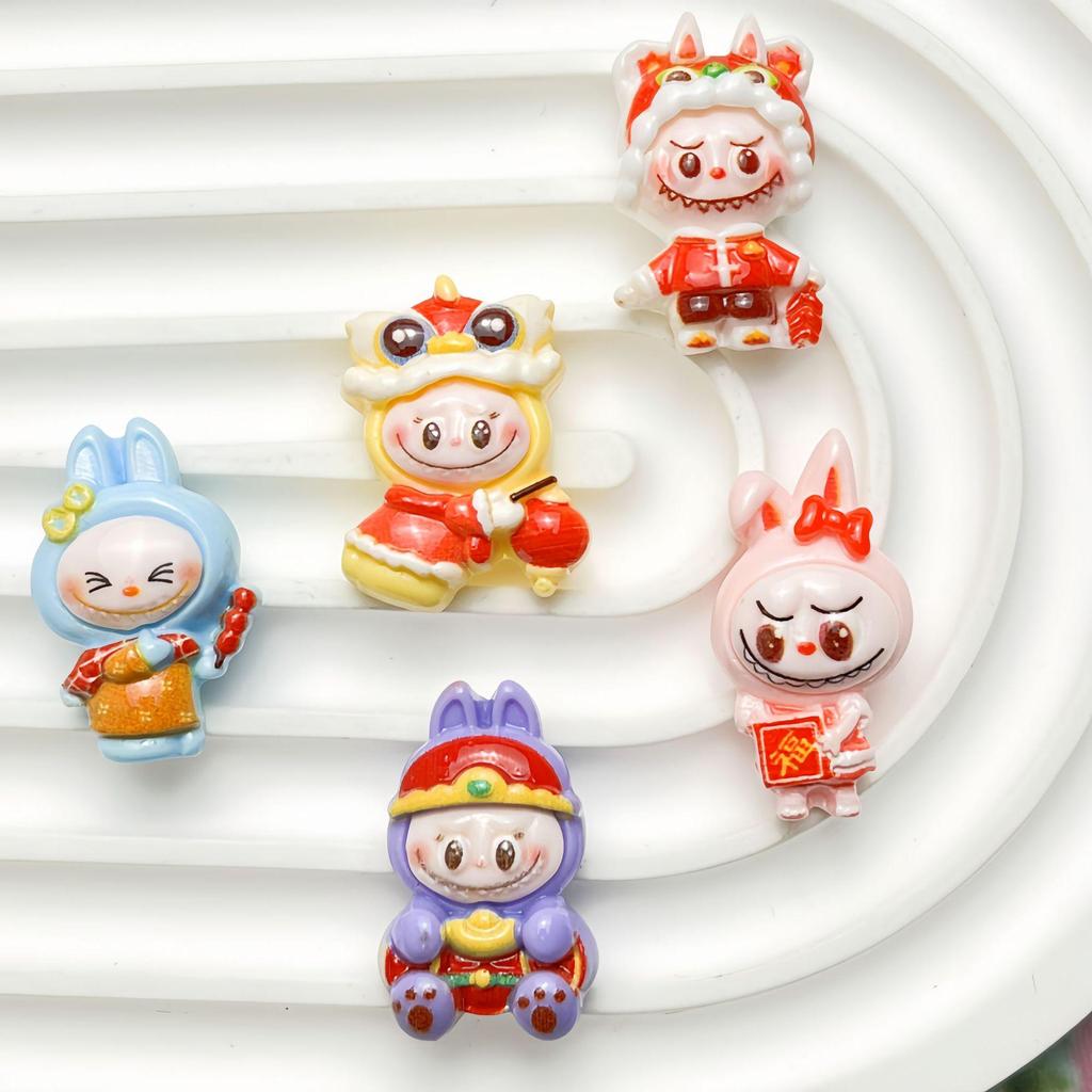 Small Festive Resin Figurines: DIY Accessories for Phone Cases, Magnets & Keychains