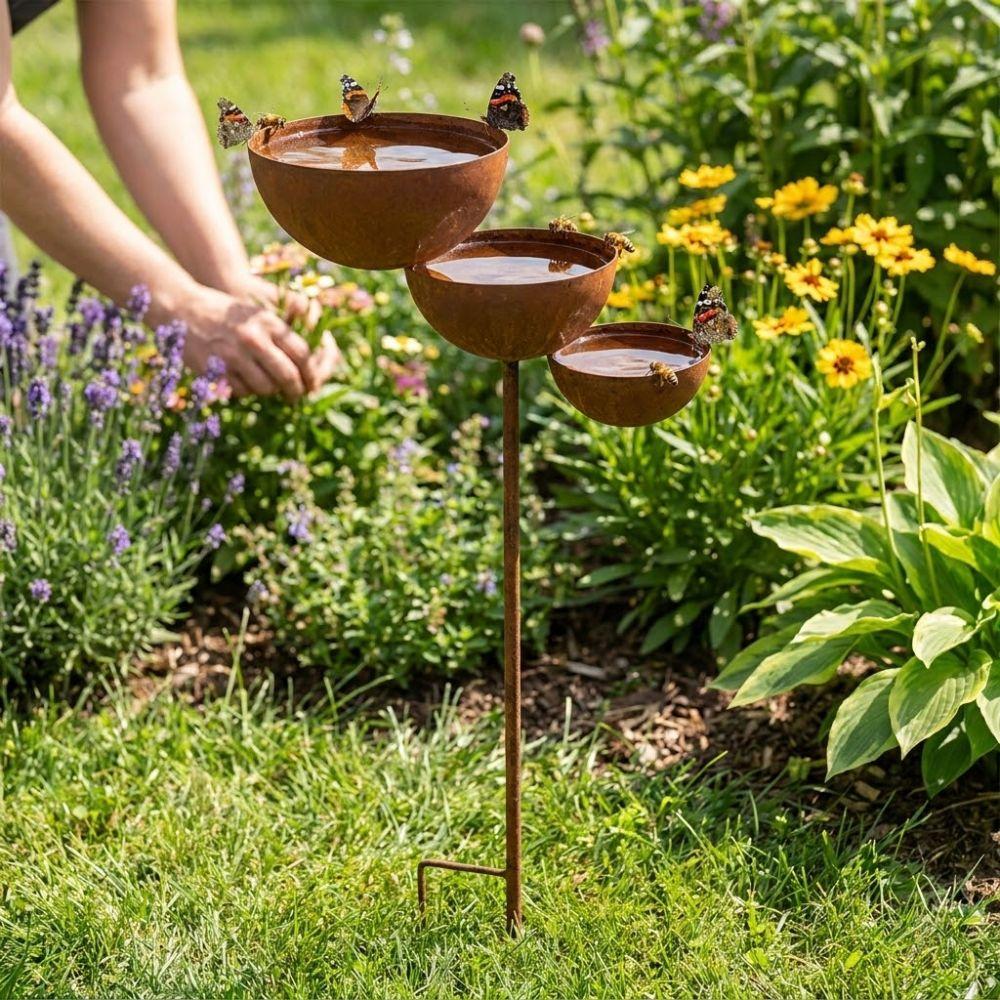 Vintage Iron 3-Tier Metal Bird Bath Ground Stakes Three-layer Bowl Garden Rain Catcher Rusted Handmade Bird Water Dispenser