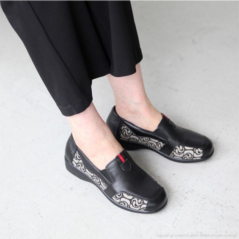 Shiz Madam Women S Wave Pattern Leather Slip On ShoeS A42341