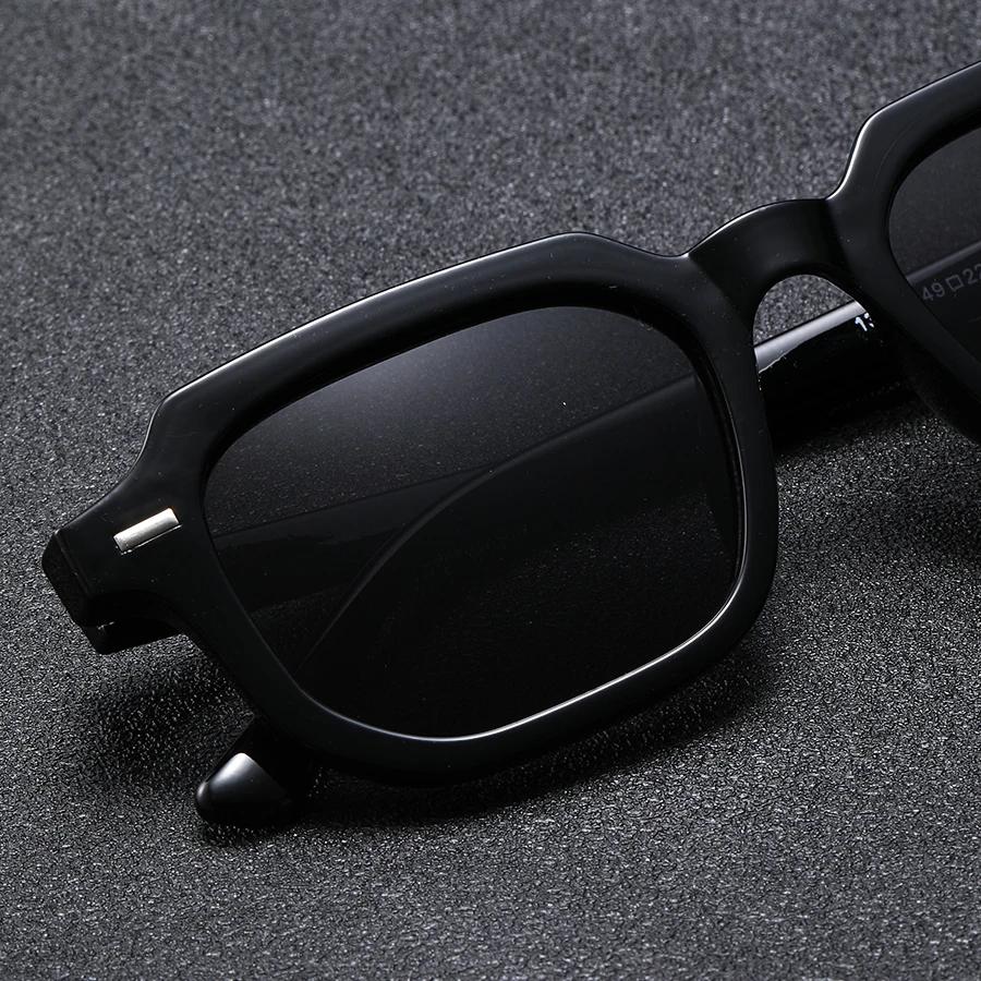 1Pc Fashionable Men's Sunglasses, Retro Stylish Trendy Rectangular Frame Glasses, Driving and Commuting, Seaside Vacation