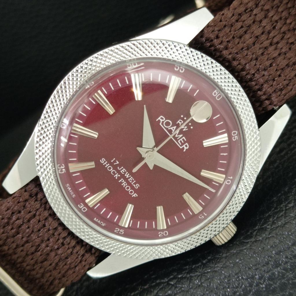 

REFURBISHED VINTAGE HAND-WINDING SWISS MENS RED COLOR DIAL WATCH a707147-1