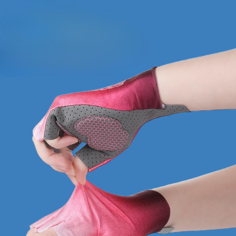 Children's Half finger Gloves Thin Sunscreen Ice Silk Breathable Wear Resistant Non Slip Elastic Outdoor Sports Riding Mesh Gloves