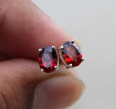 925 Ayar Gümüş Kırmızı Garnet Taş Çıtçıt Mesaj Küpe Kadınlar için Kırmızı Taş Takı Hediye-3.9 Gms Yaklaşık
