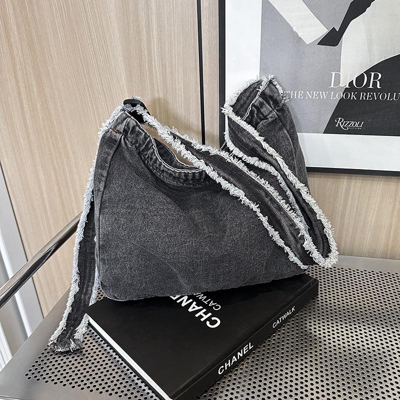 

Маленькая свежая и простая джинсовая сумка через плечо новая летняя ретро мода популярная сумка-мессенджер женская сумка тренд чёрный