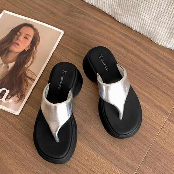 Fashion Shoes Womens Slippers Outdoor Beige Heeled Sandals Pantofle Slides Rubber Flip Flops Black 2025 Hawaiian Retro Rubber Flip Flops