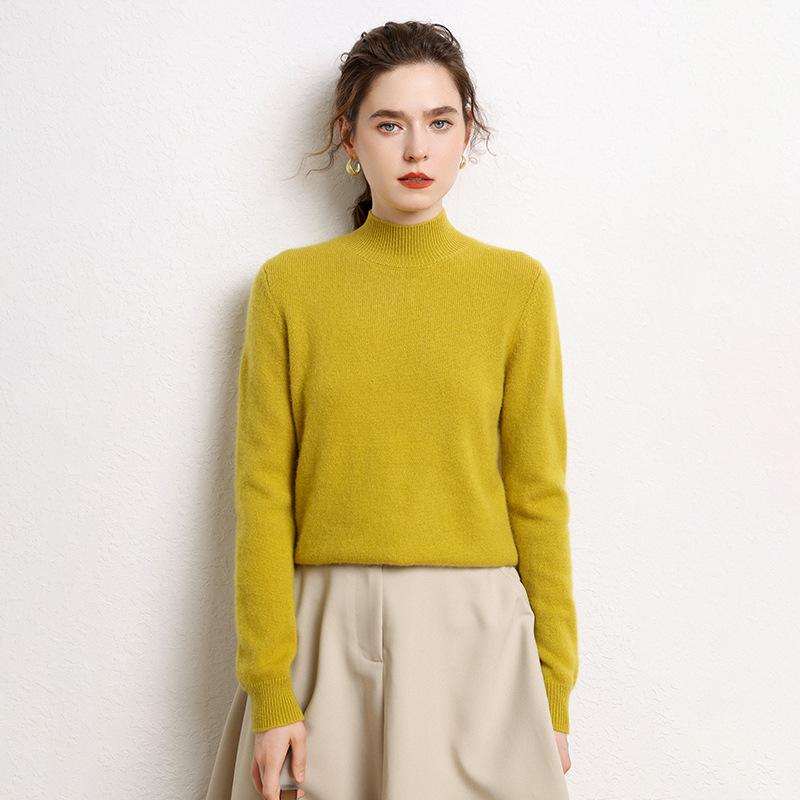2026 Autumn/Winter Women's Cashmere Sweater: Half-High Collar, Solid Color, Gentle Style, Loose yet Slimming, Warm Base Layer.