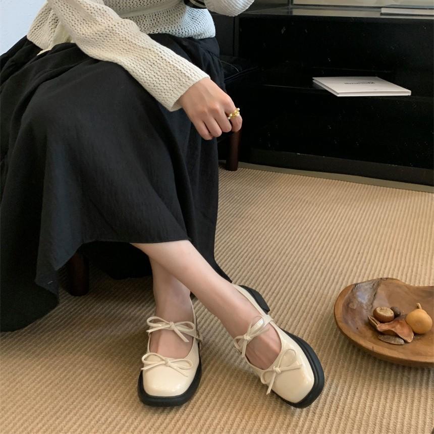 Fashion cute retro bow round head platform small leather shoes women's 2025 new spring and summer with skirt Mary Jane shoes
