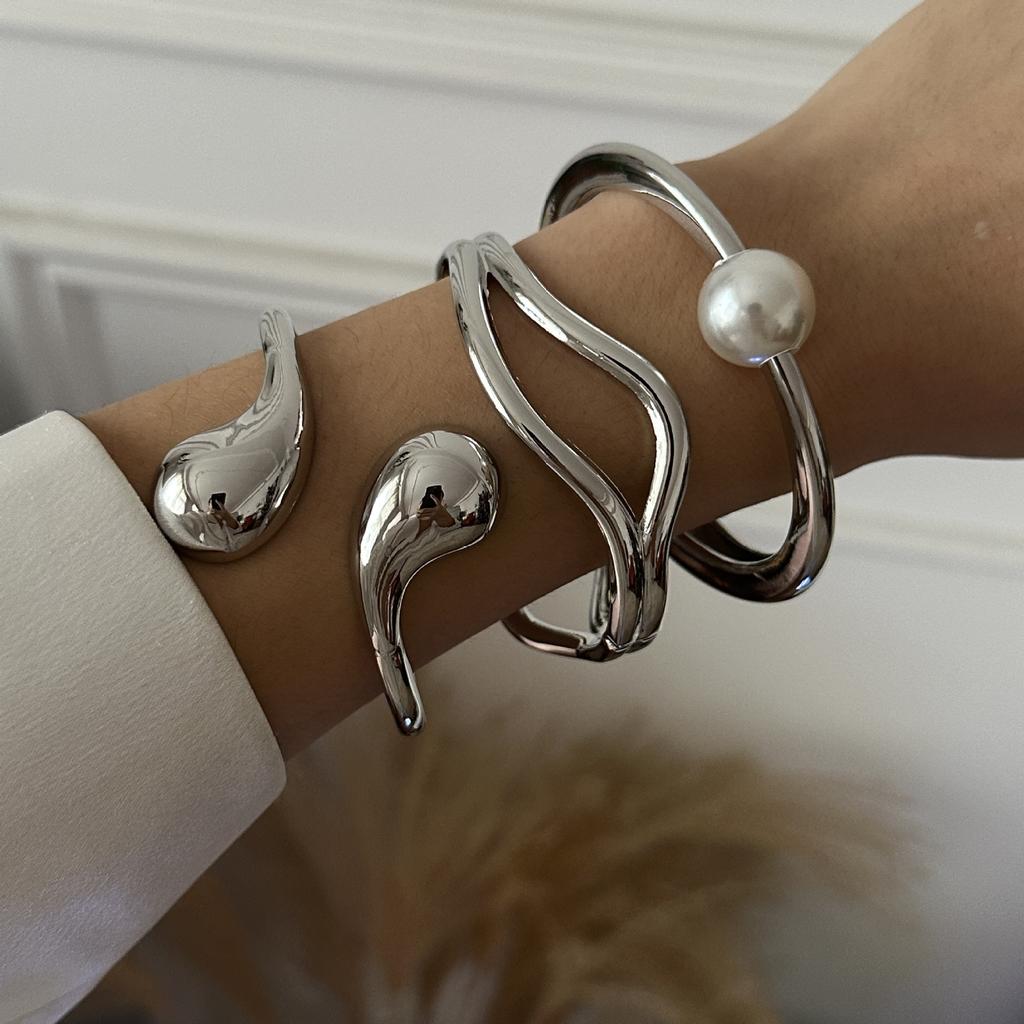 DIEZI 3 style Pearl Cuff Bangles Punk Hip Hop Men Gold Silver Color Metal Water Drop Spring Bangles  Women Bracelet Jewelry