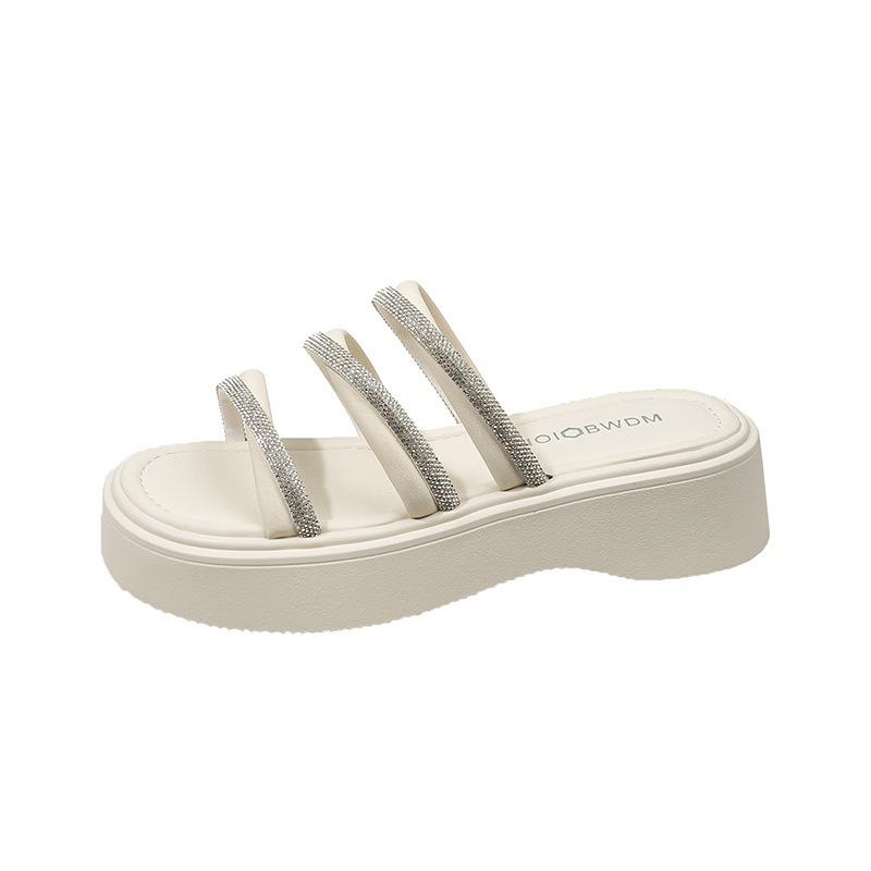 Thick-bottomed Cool Slippers Women's Summer New Fashion Rhinestone Muffin Bottom Casual Beach Slippers