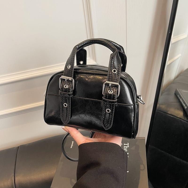 Premium small bag women's new retro handbag fashion versatile messenger bag pillow bag