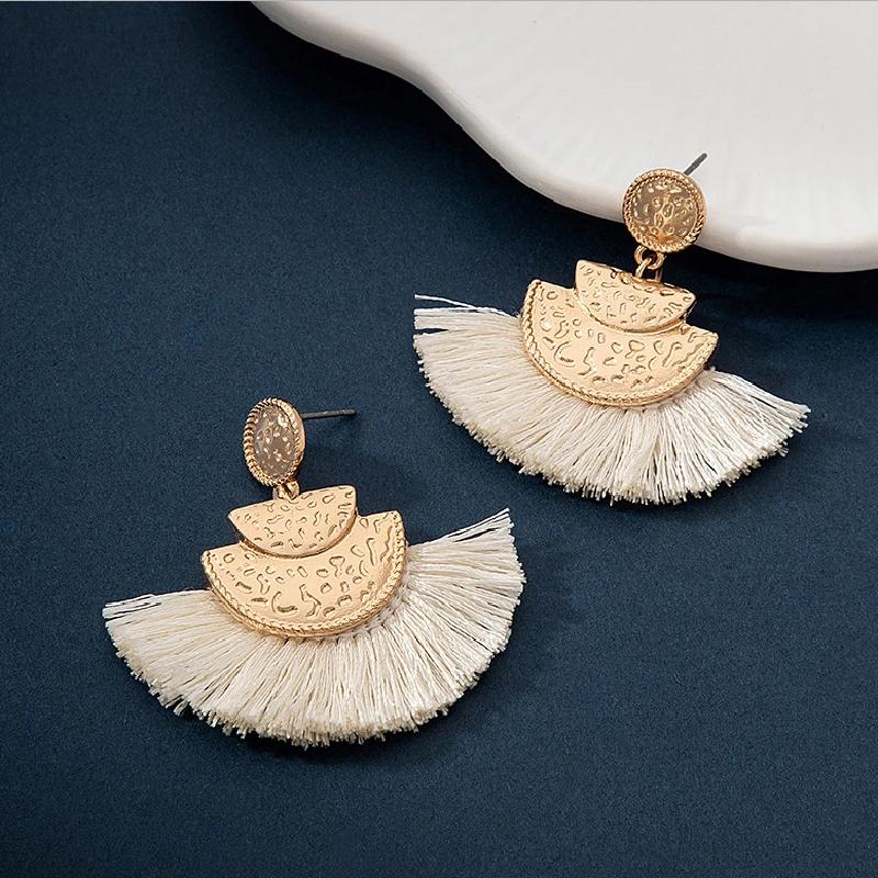

1 Pair Of Fashion Bohemian National Styl Gold Plated Geometric Hand Woven Row Tassel Earrings
