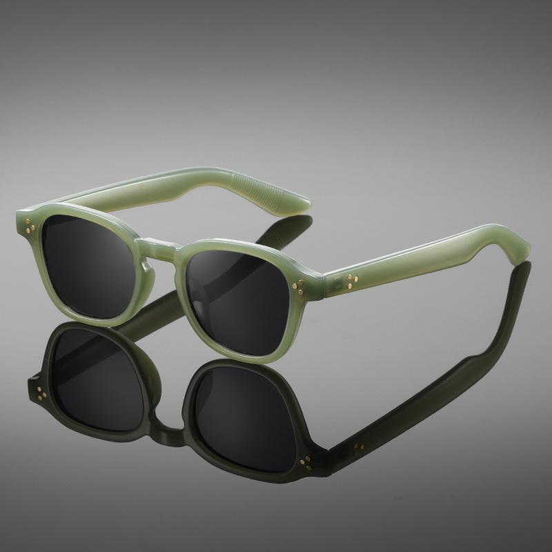 Retro Rice Nail Square Frame Sunglasses - Versatile, Fashionable, Anti-Glare, Perfect for Outdoor Travel and Photos.