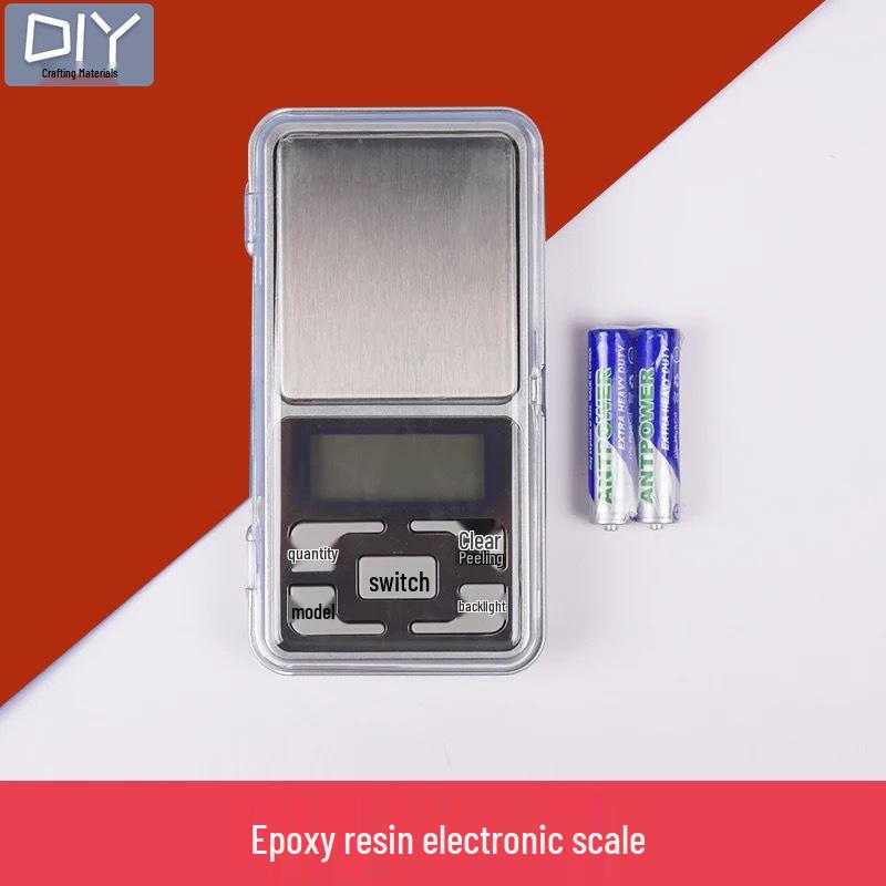 

Набор инструментов для эпоксидной смолы «Сделай сам» с перчатками, мерными стаканчиками, весами, пинцетом, пипеткой, наждачной бумагой, полиролью и пробойником.