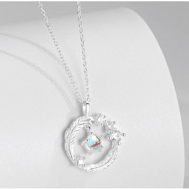 Moonstone Pendant Feather Necklace - Autumn Design for Women, Elegant & Trendy Fairy Jewelry