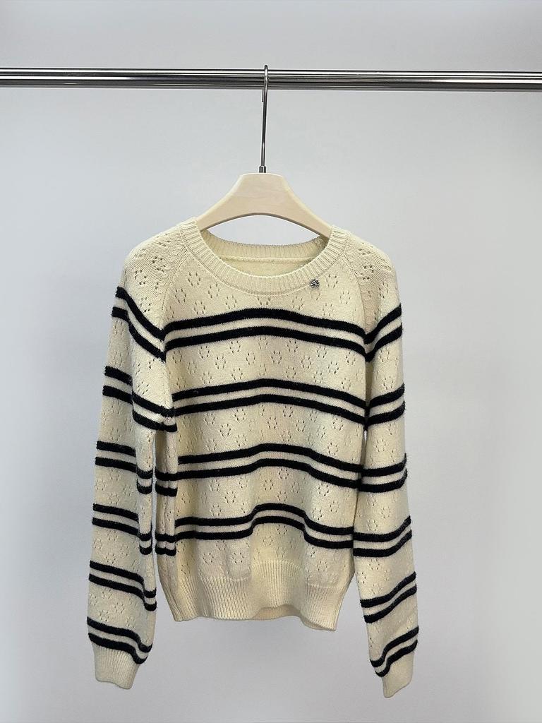 No Return: Women's Korean Style Striped Loose Sweater - Comfortable Casual Top